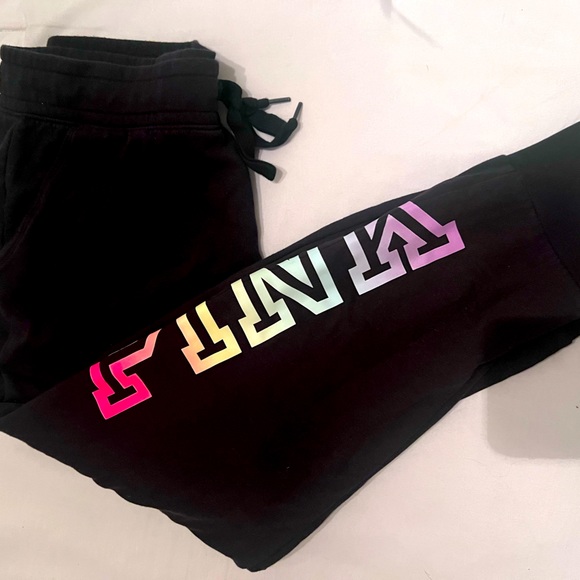 PINK Victoria's Secret Pants - Women’s joggers. Color black. Size large.PINK brand